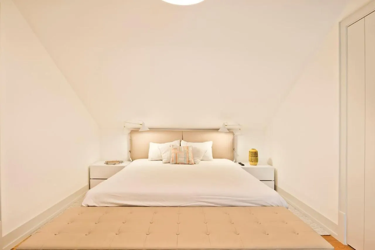 Apartment Penthouse With River View - Baixa Alfama Lisbon
