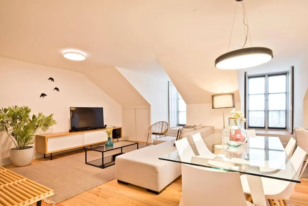 Penthouse With River View - Baixa Alfama Lisbon Apartment